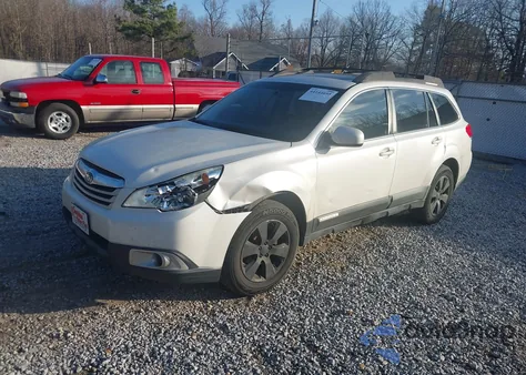 2010 Subaru Outback 2.5I Premium z USA, uszkodzony, nr VIN 4S4BRCGC5A3338957